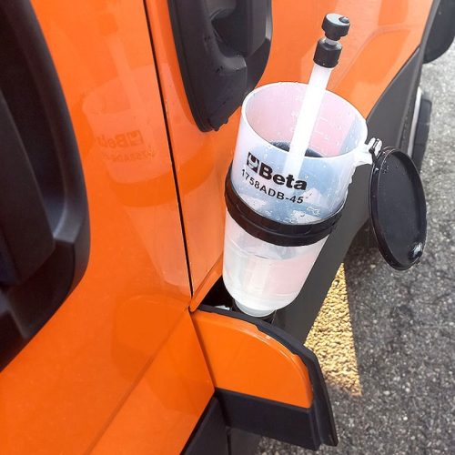 Beta 1758ADB-45° VISSZAFOLYÁSGÁTLÓ TÖLCSÉR ADBLUE-HOZ 45 FOKOS CSATLAKOZÓVAL