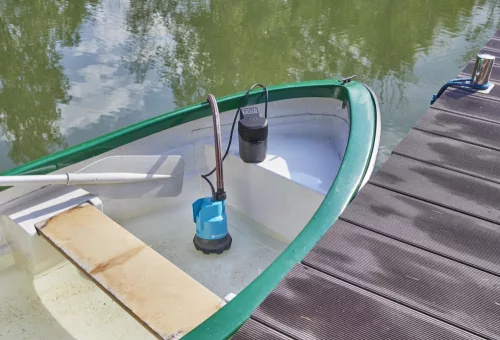 Gardena 2000/2 akkumulátoros merülőszivattyú tiszta vízhez (1 x 2.5 Ah P4A Li-ion akkuval)