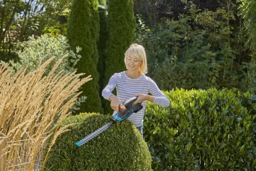 Gardena EasyCut 40/18V P4A akkumulátoros sövénynyíró (akku és töltő nélkül)