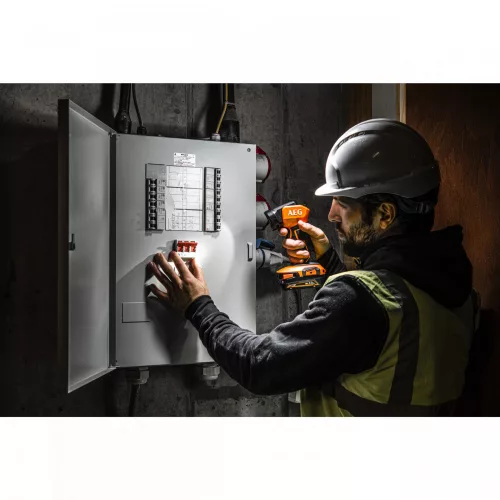 AEG BFL 18-0 akkus LED lámpa (akku és töltő nélkül)