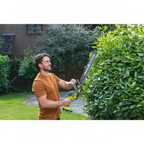 Ryobi RY18HT45A-120 akkus sövényvágó (1 x 2.0 Ah Li-ion akkuval)