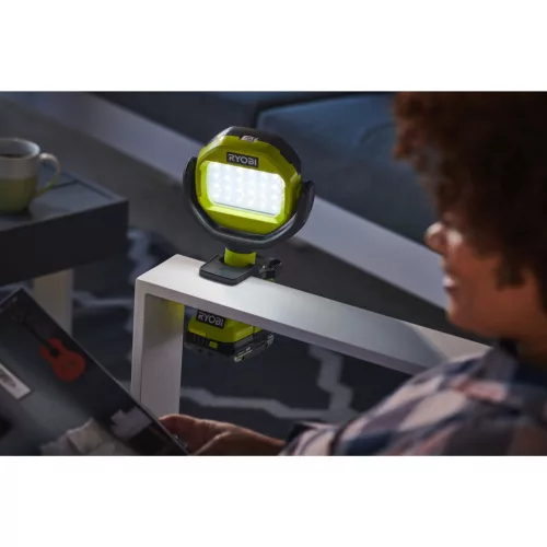 Ryobi RLCL18-0 akkus csíptethető LED lámpa (akku és töltő nélkül) - 18V