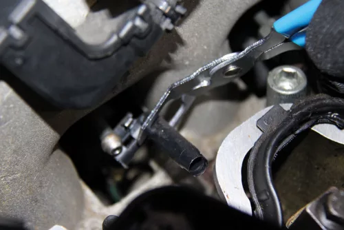 BGS technic Izzítógyertya kiszedő fogó | hajlított | Opel / Vauxhall 1,7 dízel (BGS 6693)